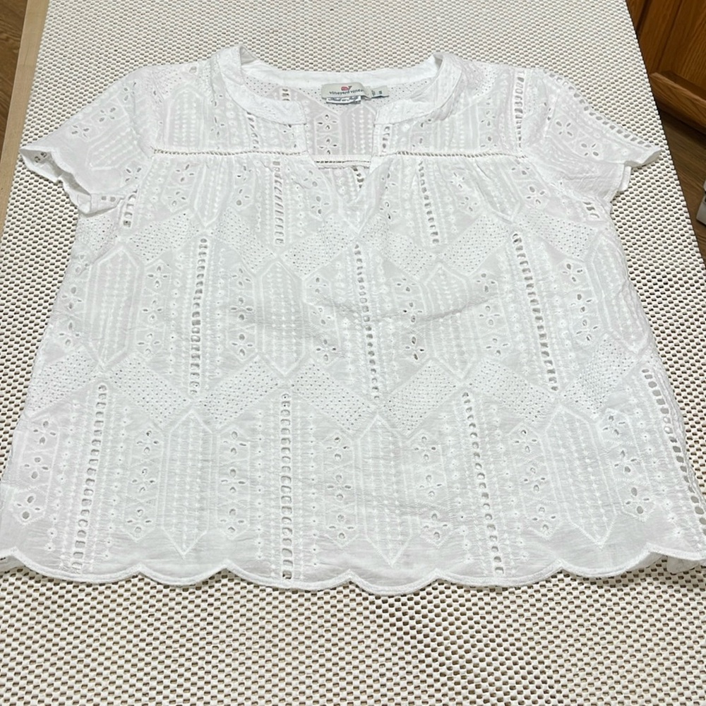 Vineyard Vines White Eye-lit Top - Sz M